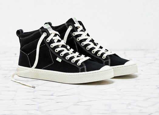 Cariuma Sneaker&#x20;Oca&#x20;High&#x20;black&#x20;canvas&#x20;contrast&#x20;thread