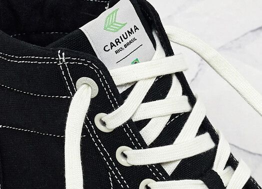 Cariuma Sneaker&#x20;Oca&#x20;High&#x20;black&#x20;canvas&#x20;contrast&#x20;thread