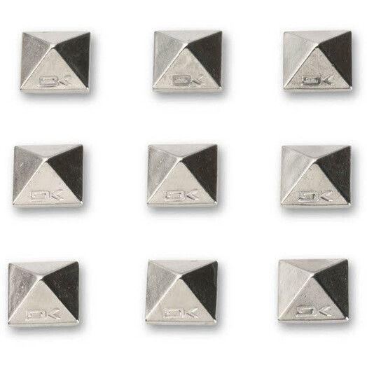 Dakine Stomppad&#x20;Pyramid&#x20;Studs&#x20;chrome