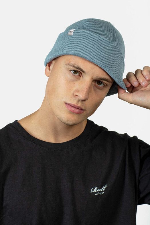 Reell M&#x00FC;tze&#x20;Beanie&#x20;being&#x20;blue