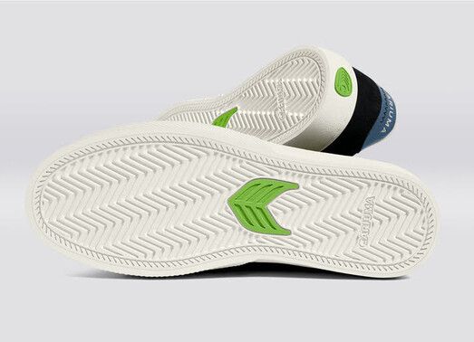 Cariuma Skateschuh&#x20;Naioca&#x20;black&#x20;suede&#x20;ivory&#x20;logo&#x20;blue