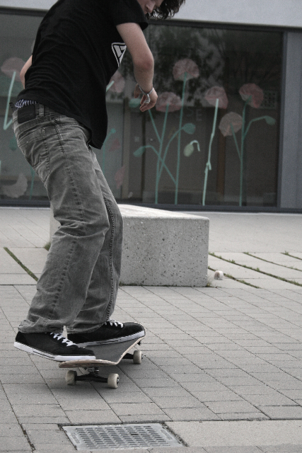 FabiBacktailFakie-k.jpg FabiBacktailFakie-k.jpg